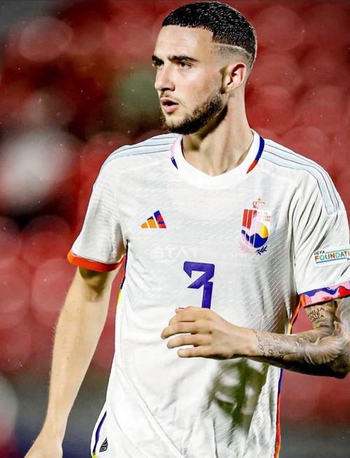 德斯特:希望有一天能回归米兰 永远感激在巴萨效力的时光