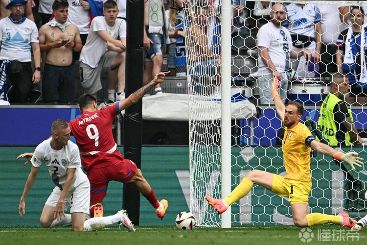 焕发新生！佩佩此役对抗成功、创造机会等多项数据全场居首