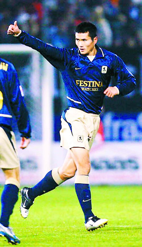 邵佳一:这是赛季最好的一场客场比赛,很高兴有阿齐兹这样的球员