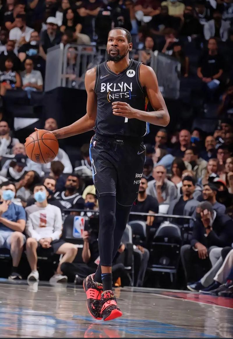 杜兰特：申京在欧锦赛表现很精彩 我很期待每天都见证他的成长