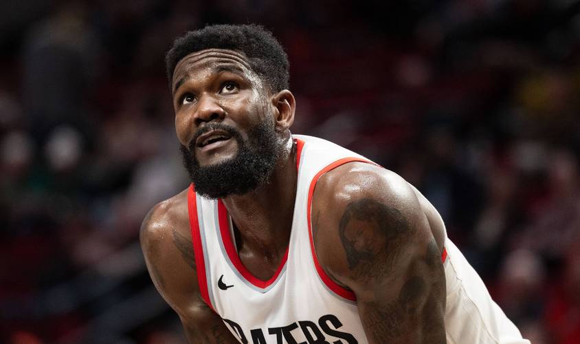 艾顿能为湖人带来什么？布克：我想 我们只能拭目以待