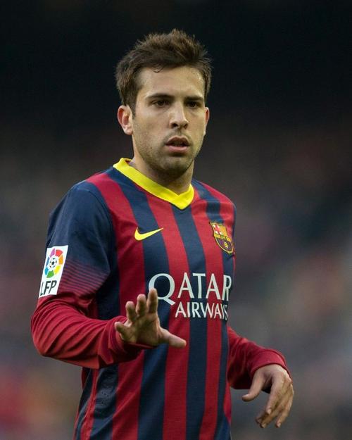 告别！官方：36岁巴萨传奇后卫阿尔巴宣布赛季末退役