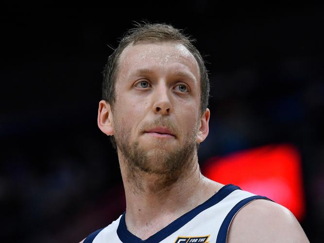 森林狼官方:英格尔斯遭遇左侧腹股沟拉伤 将在一周后接受复查