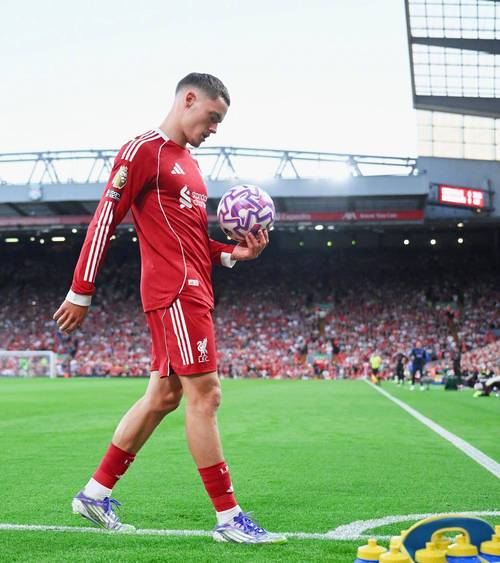 维尔茨本场数据:1中框4关键传球+创造1次进球机会,评分8.7