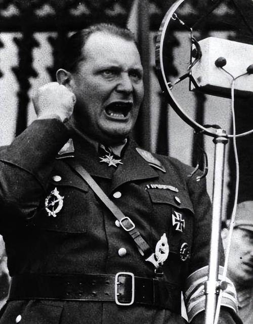 希尔德：巴特勒今天统治了训练场 他没有一直斗嘴而化身沉默杀手