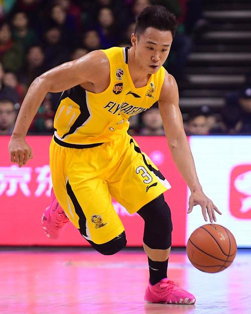 贺希宁：已经融入到广东全运男篮 找到了自己的定位