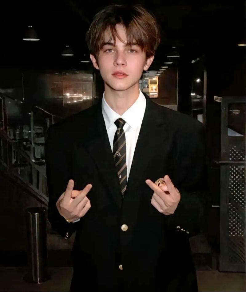 莱昂纳多：自信今年联赛能夺冠；如果我拿不到金靴希望瓦科能拿