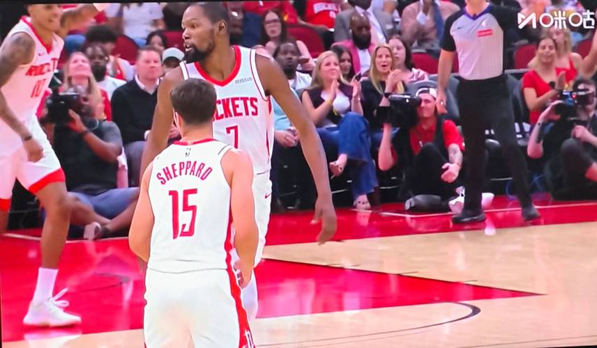 杜兰特申京同时在场时进攻效率131.9!百回合净胜对手19.1分!