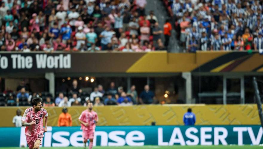 非常遗憾！伊尔迪兹突破后送出传球，孔塞桑近距离射门被封堵出界