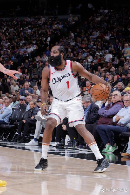 尽力局！快船今天输了19分 但哈登在场快船还赢了2分