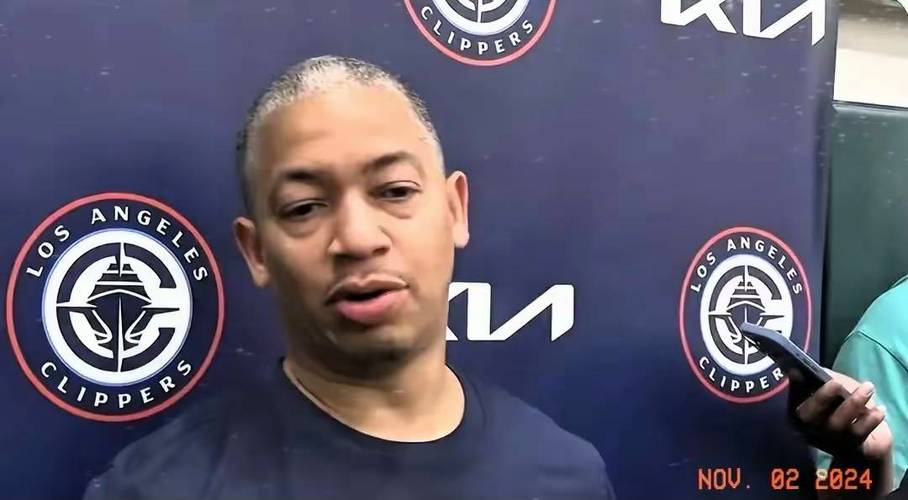 泰伦·卢谈先发表现：比赛开局打得非常好 当下感觉打得还行